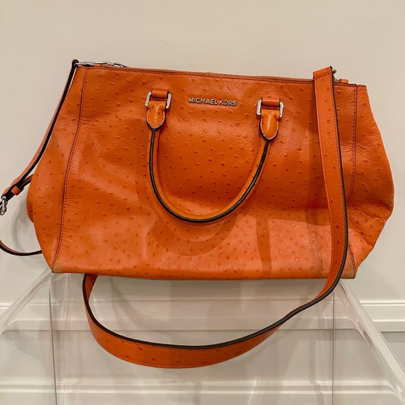 Michael Kors purse - Picture 1 of 3